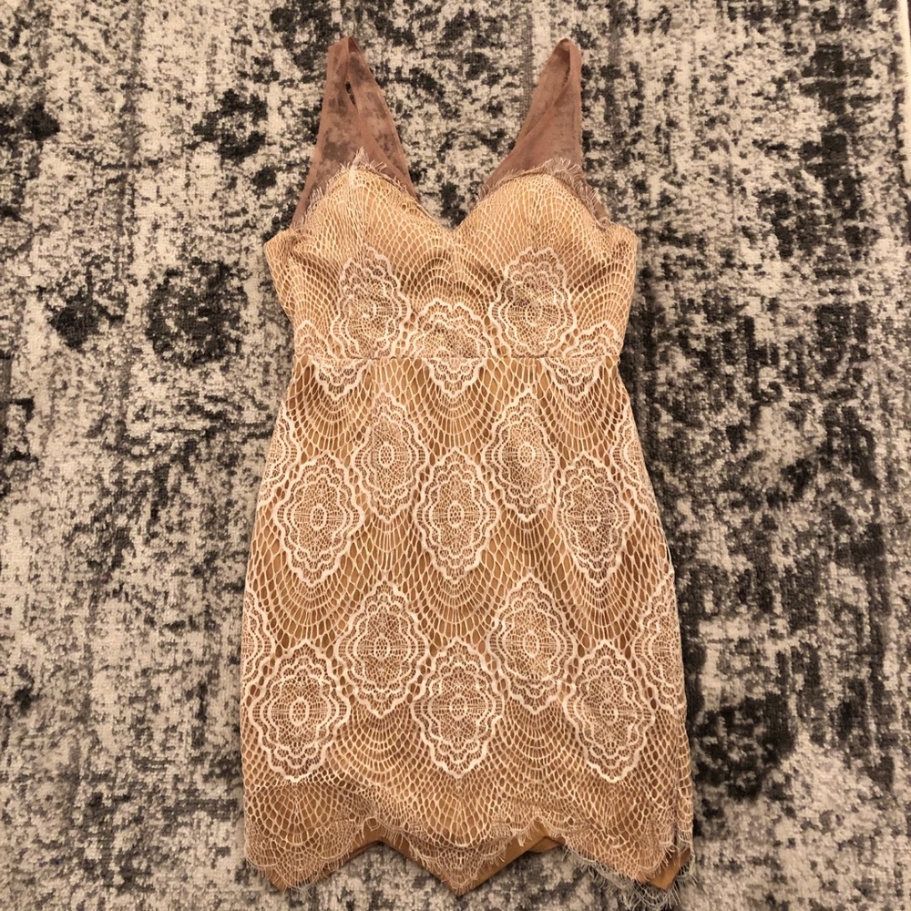 NWOT LuLus Lace Overlay Mini Dress